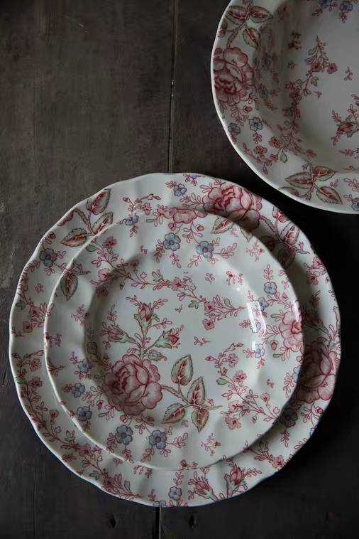 JB PINK ROSE 10.5 INCH PLATE // จานทานข้าวลายกุหลาบ Johnson Brothers