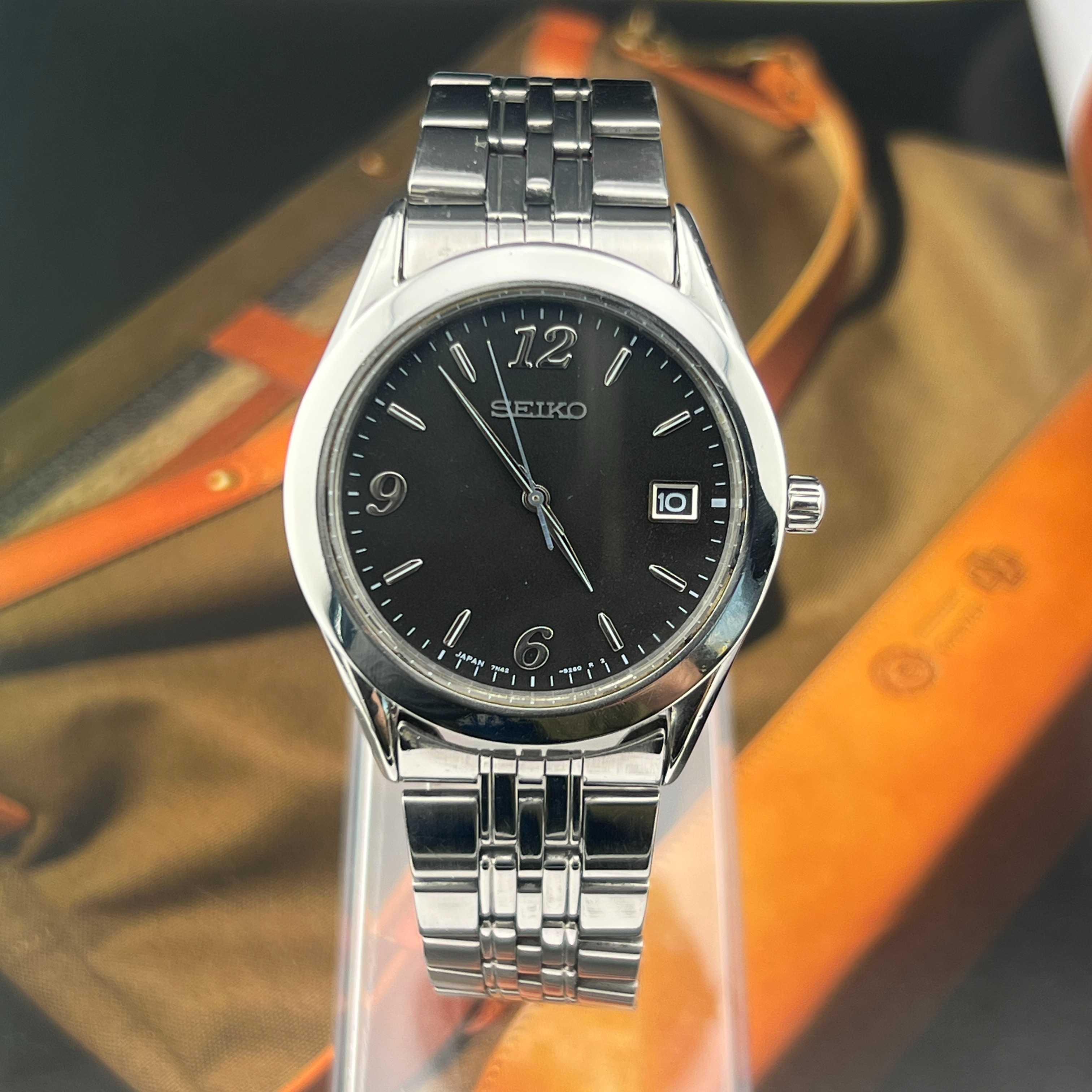 Vintage Seiko Quartz Black Dial Ref.7N42-9100 Date Japan 1999