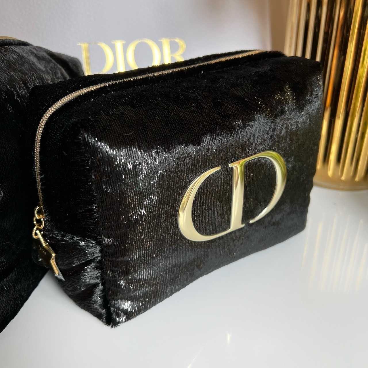 Dior Cosmetic Pouch Bag - กระเป๋าทรงสี่เหลี่ยมหมอน เลื่อมดำ