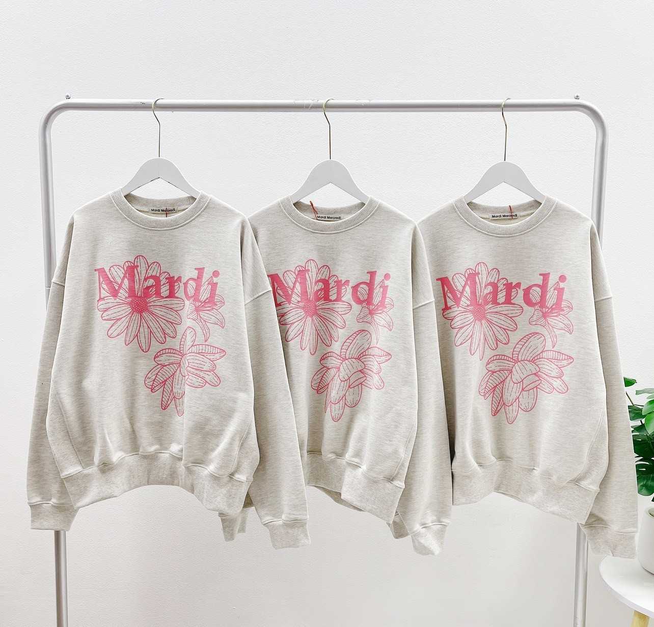 Mardi Triple Flower Sweatshirt (Oatmeal/Peony)