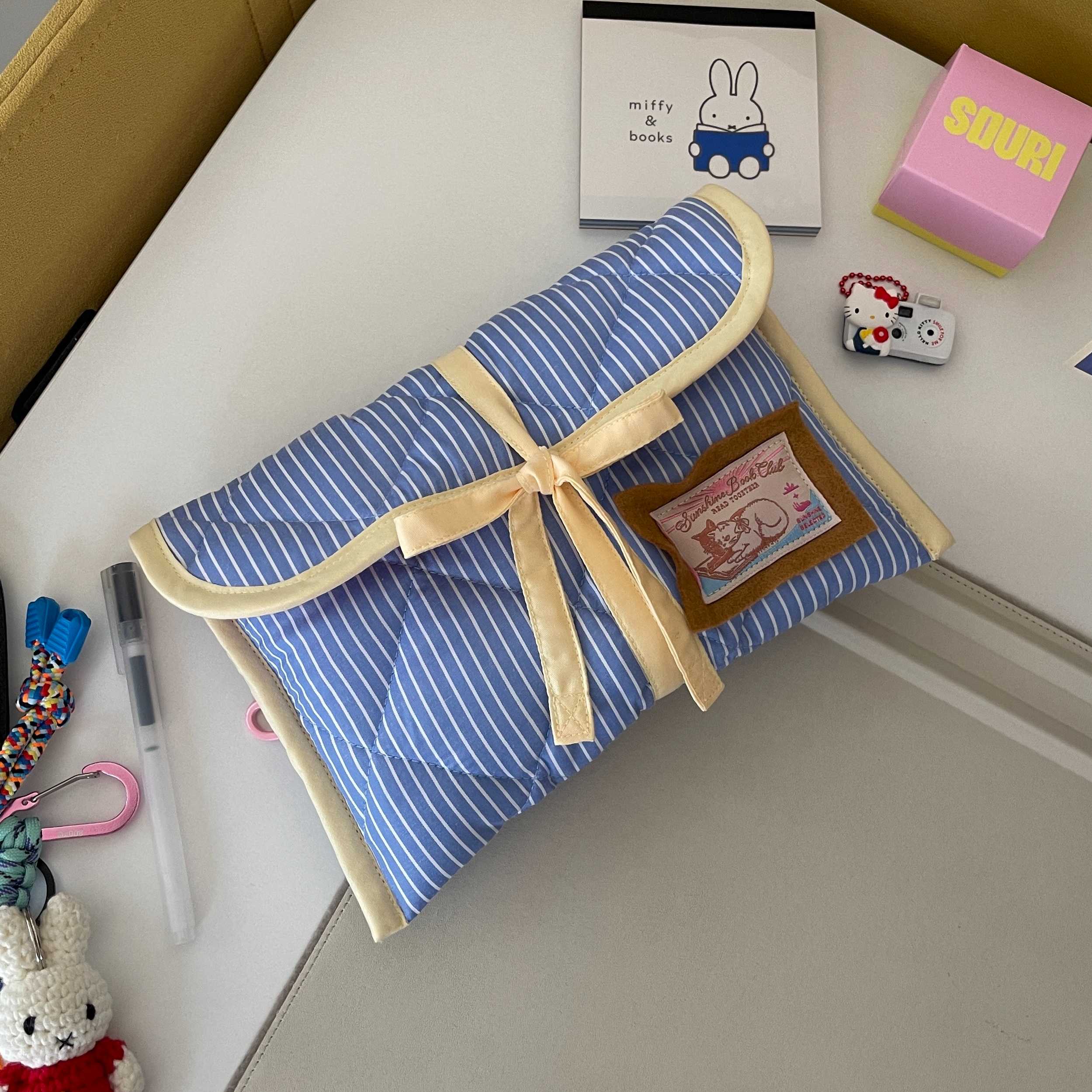 candy pillow book sleeve 🥣