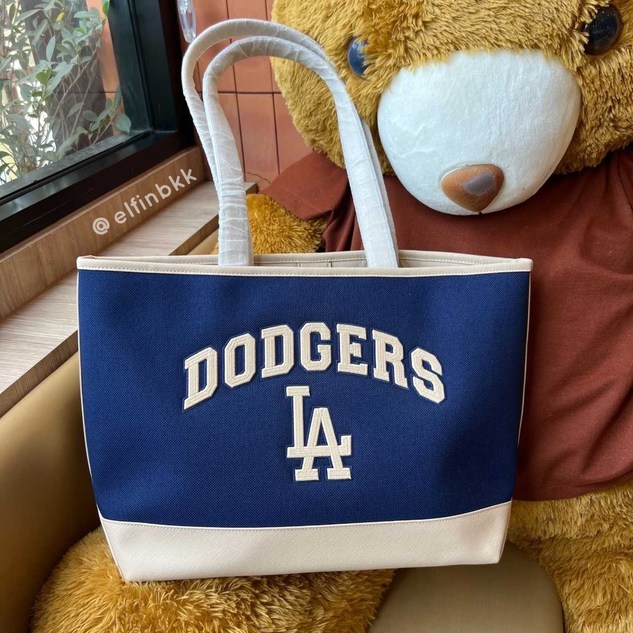 Sale🔥🔥MLB Varsity Canvas Large Tote Bag NY  กระเป๋าสะพาย กระเป๋าช้อปปิ้ง ใบใหญ่ สีครีม สีขาว สีดำ