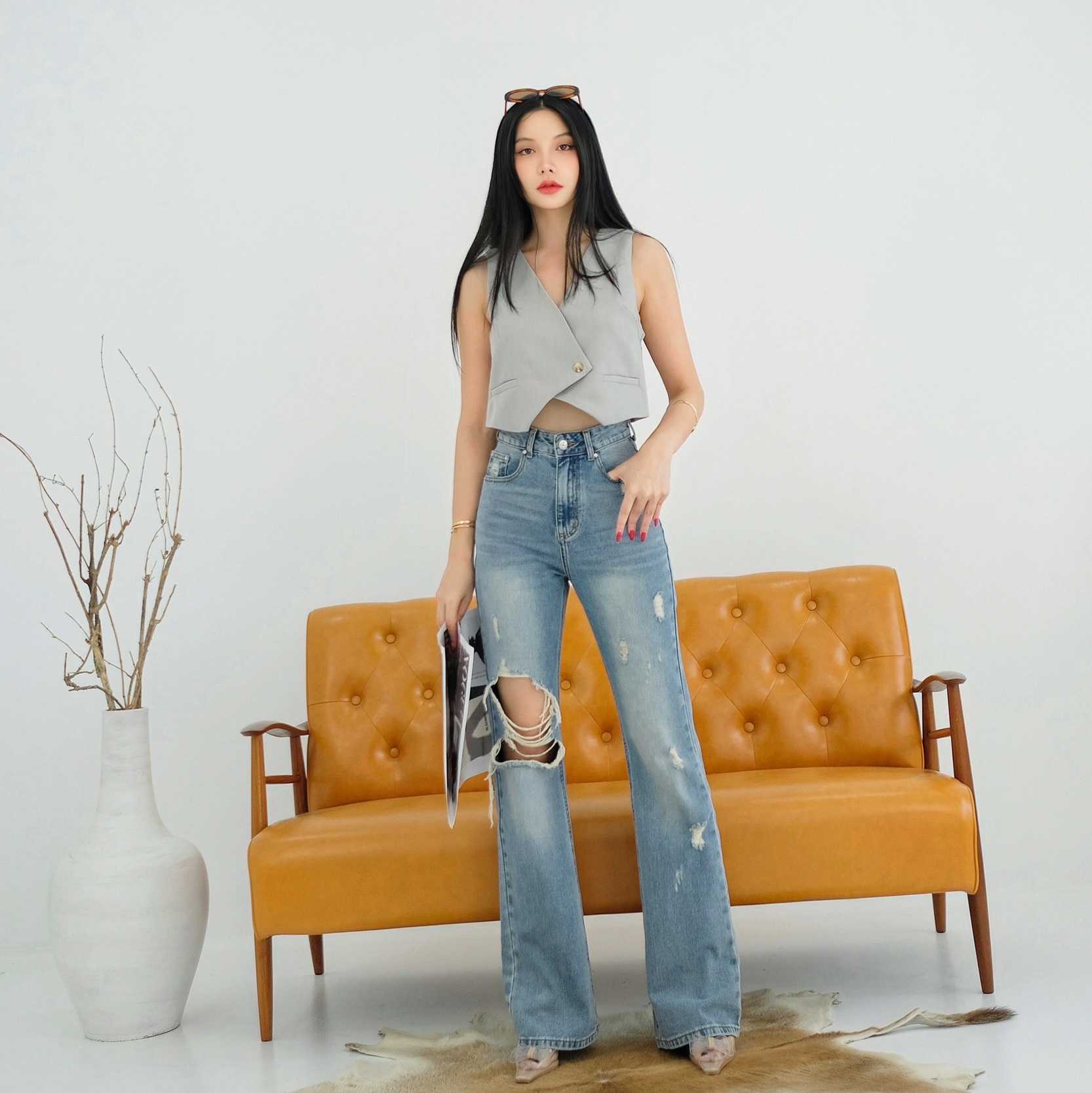 TLP0523 Olympus High Waist Flared Jeans