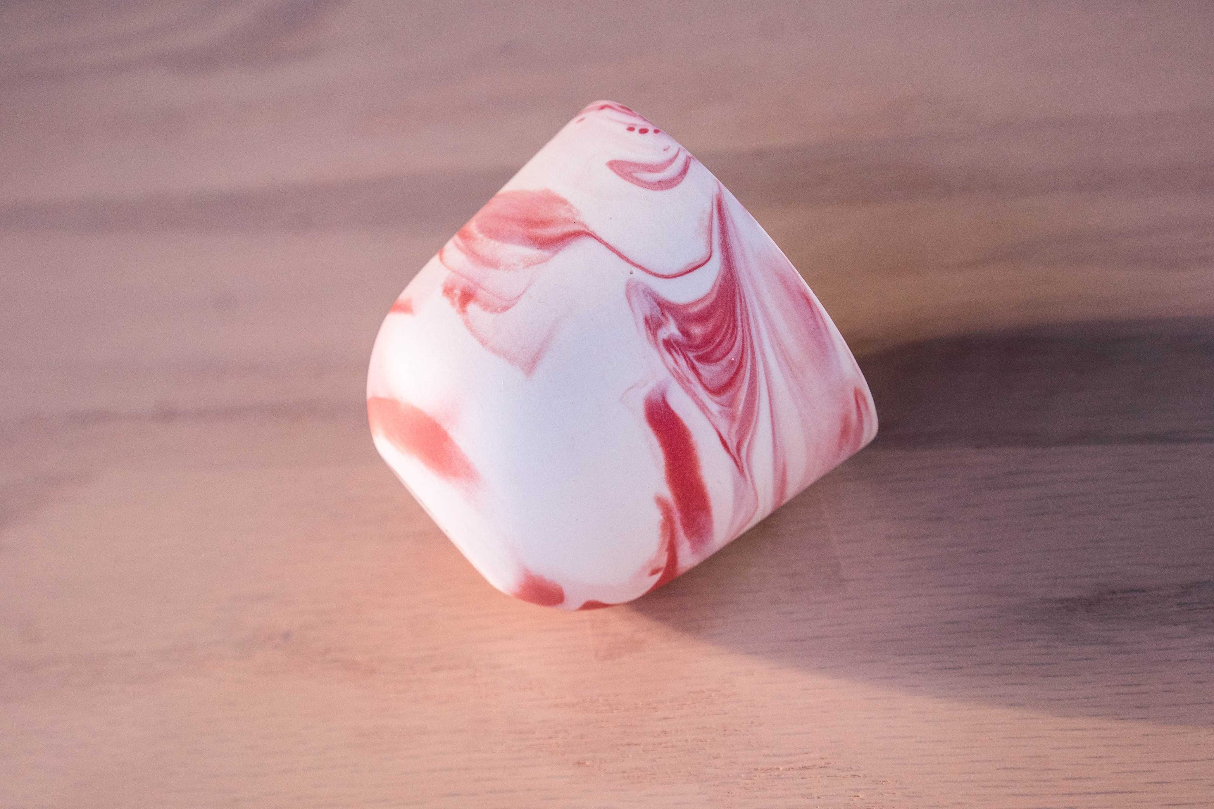Size F - Mix wave Red/Pink/White, แก้ว MK Studio, Copenhagen, Denmark ทำจาก porcelain (ceramic)
