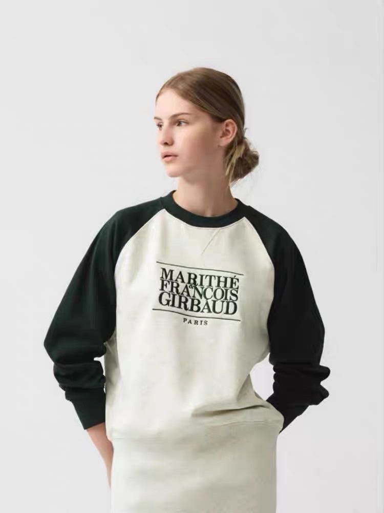 ( SALE ) MARITHE’ SWEATER 