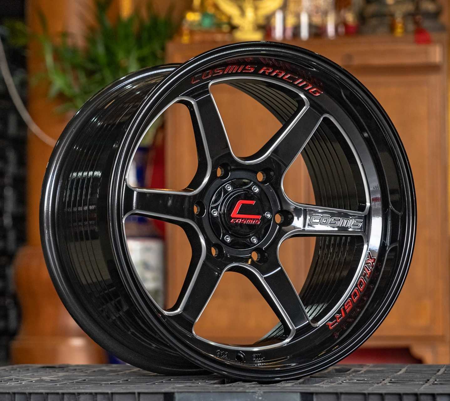 แม็กซ์ XT-006RR 18X10.5 6X139.7 ET32 CB.106.1 T(R)MLT1/BK