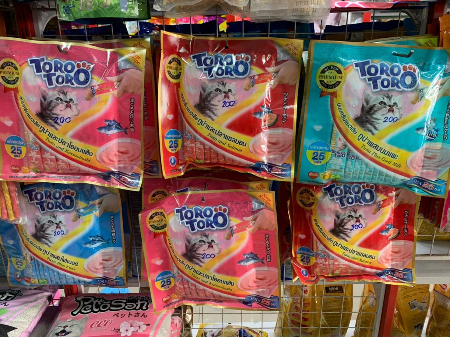 ขนมแมวเลีย ยี่ห้อ Toro Toro แพ็ค 25 ซอง (มีแบบคละรสได้)
