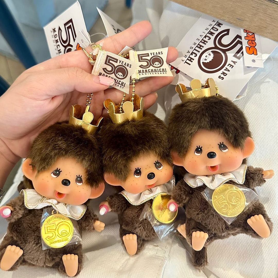 พวงกุญแจ Monchhichi รุ่นครบรอบ 50ปี✨👑