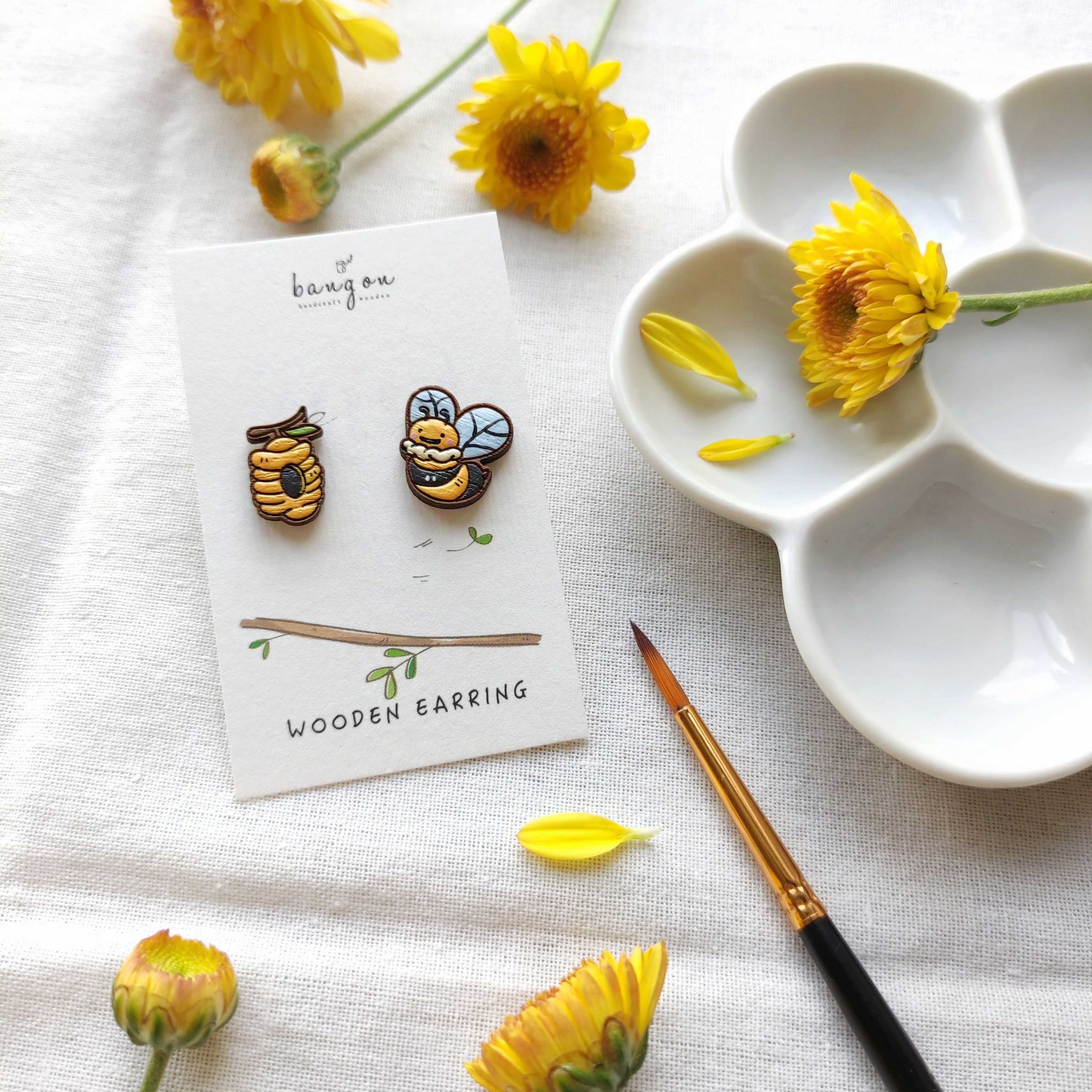 Wooden earrings bee