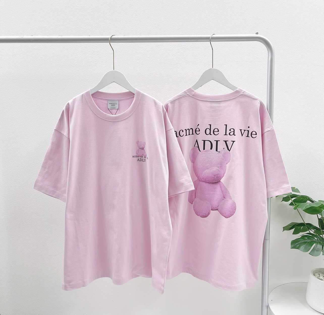 ADLV bear Graphic T-Shirt (Pink)