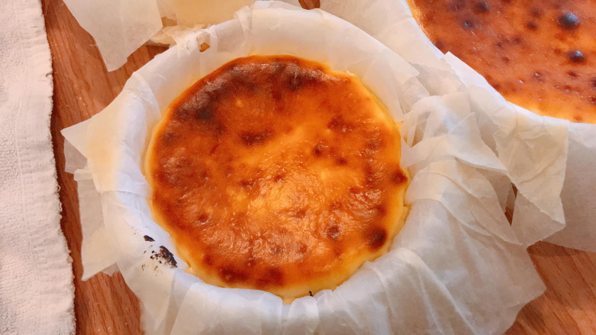 Basque burnt cheese cake   1 pound