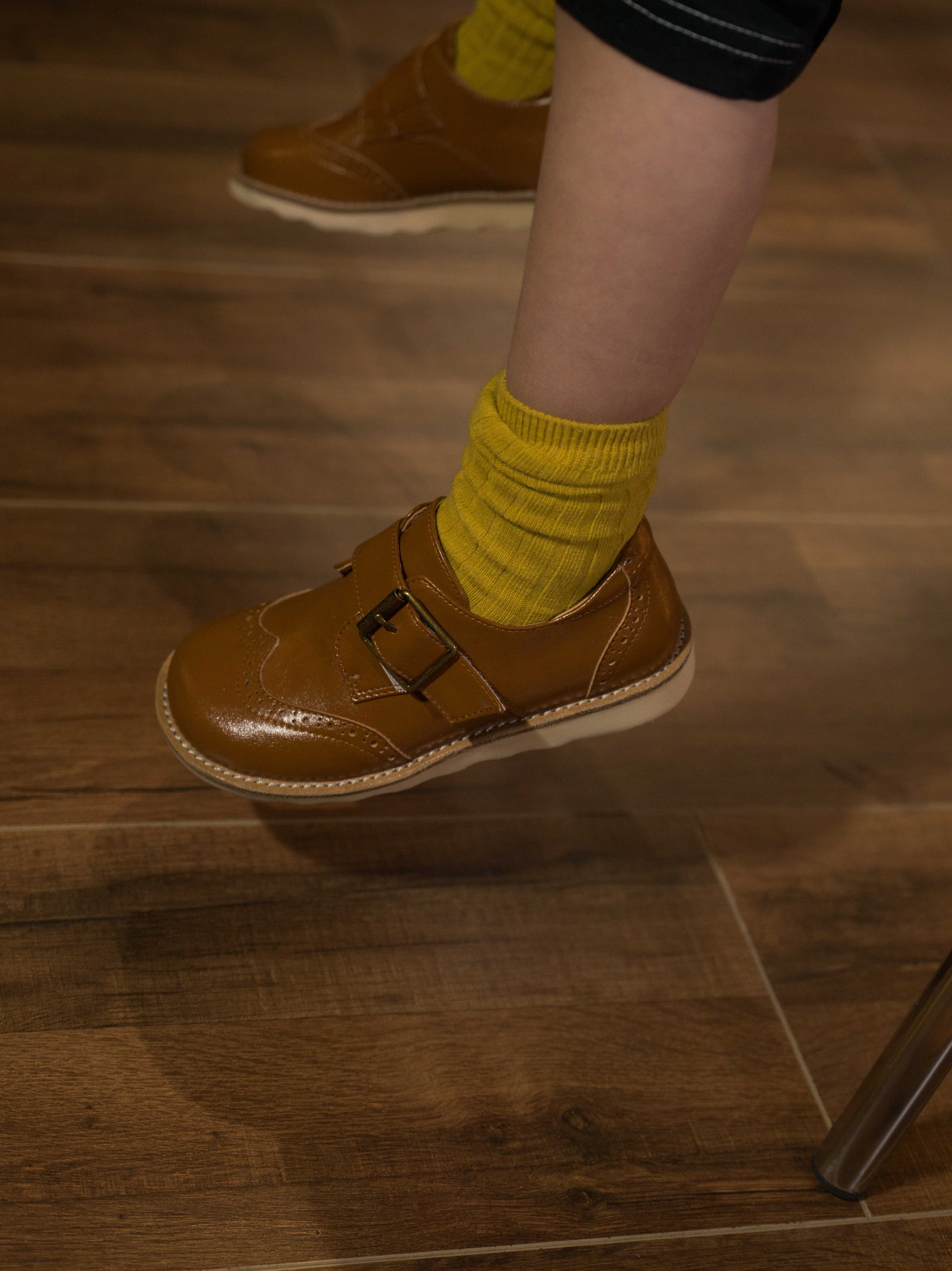 รองเท้าคัทชูเด็กชาย 2-6ขวบ  (AR-A211020-CL) สีน้ำตาล เรียบ หรู  ใส่ออกงานได้