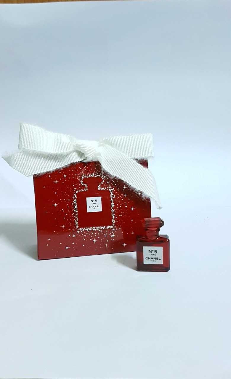 มินิ [LIMITED EDITION] CHANEL N°5 L´EAU FOR WOMEN EDT 1.5 ml หัวแต้ม
