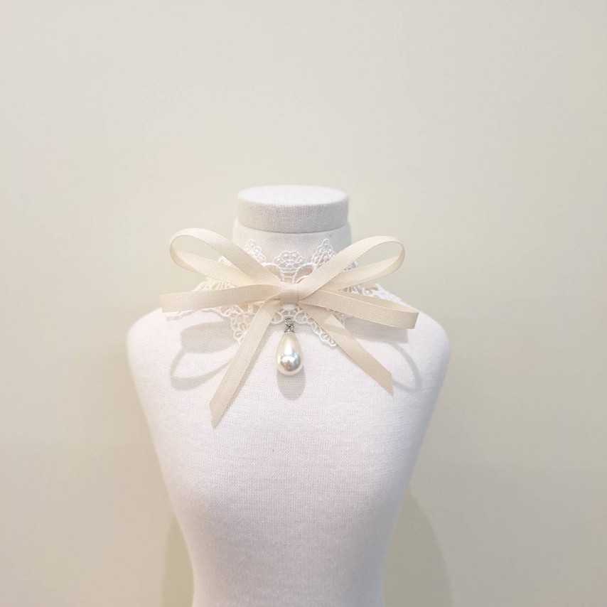 Kyskiss (23)ivory Rococo delight necklace