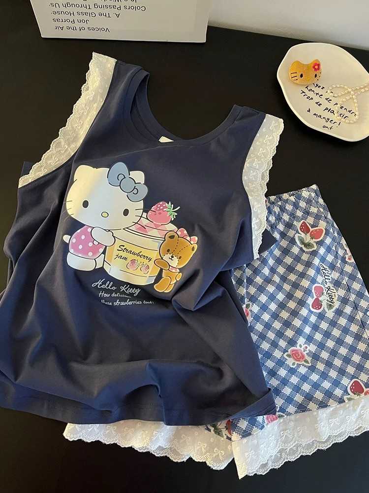 ( SALE ) Gukoo Teddy Bear (Bear) × Hello Kitty Pajama Set 