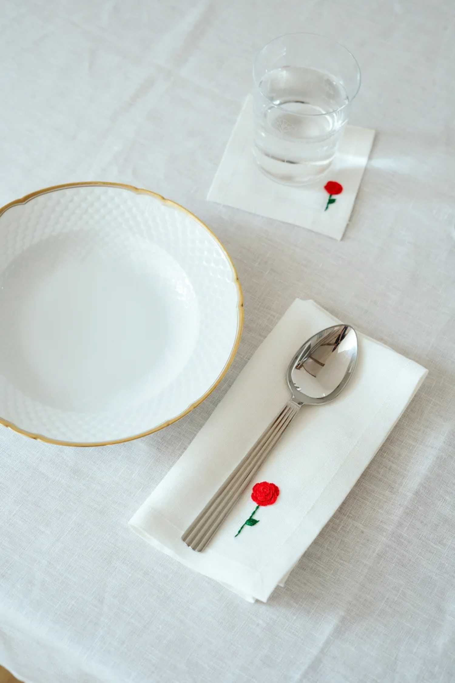 ชุดผ้าเช็ดปากลินินปักลายดอกกุหลาบ Rose Embroidery Napkin Set