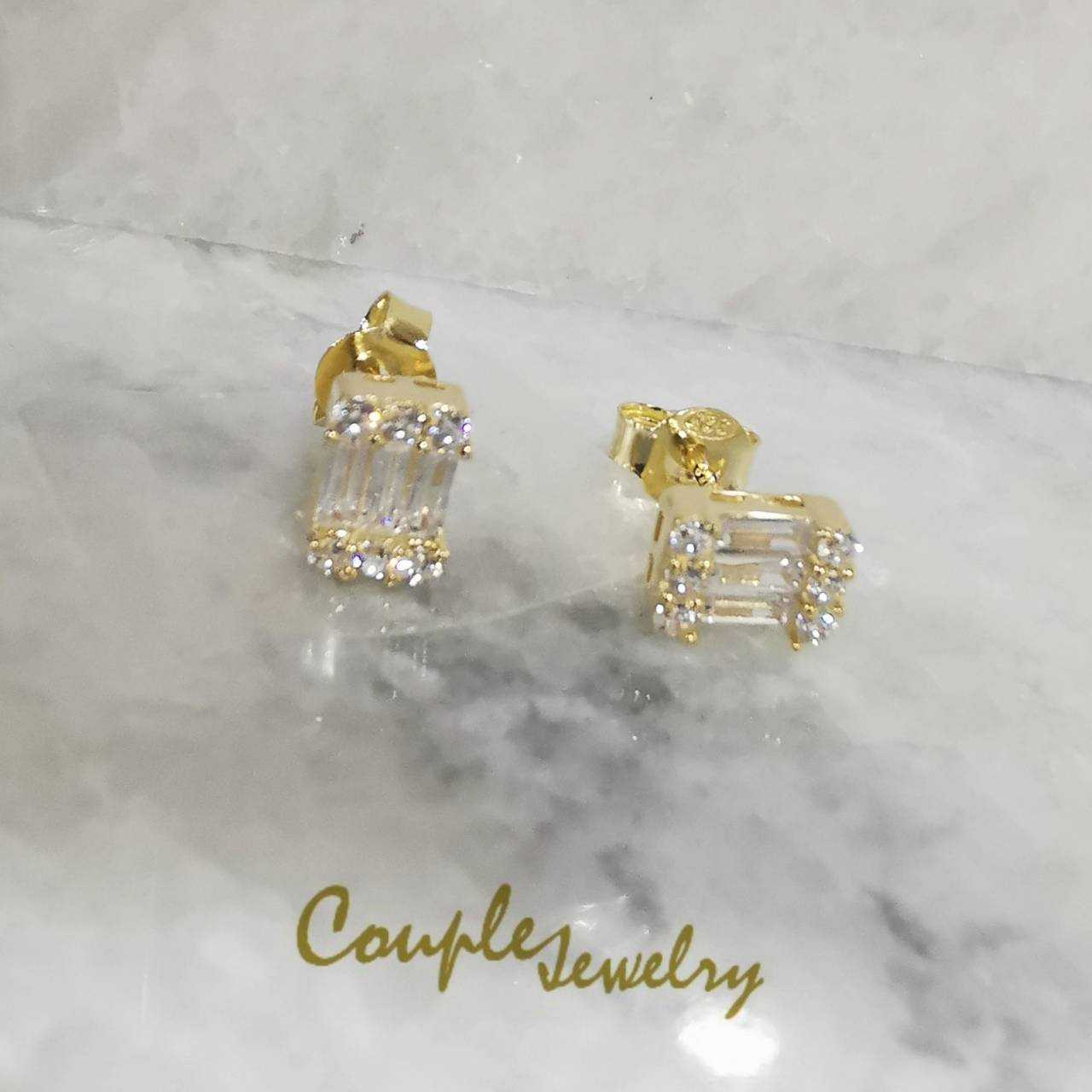 Couple jewelry ต่างหูเงินแท้925 ชุบทอง 18k  แฟชั่นทรงBaguette