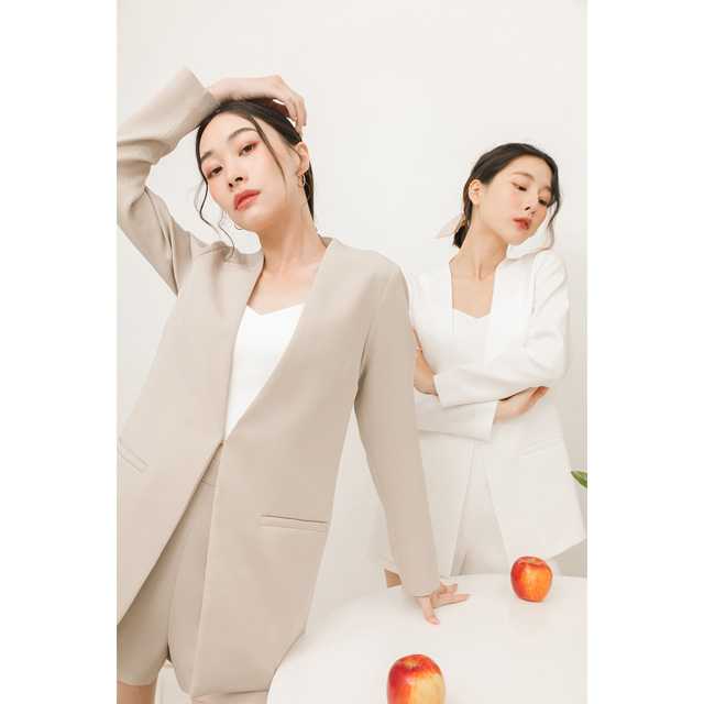 Penny Blazer เสื้อสูท เบลเซอร์ มีกระเป๋า ด้านหน้าสามารถติดตะขอได้