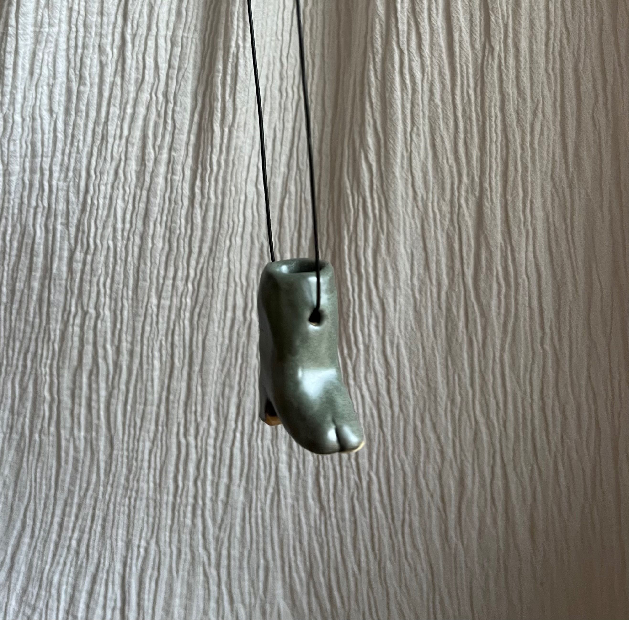 Tabi shoes necklace #V033