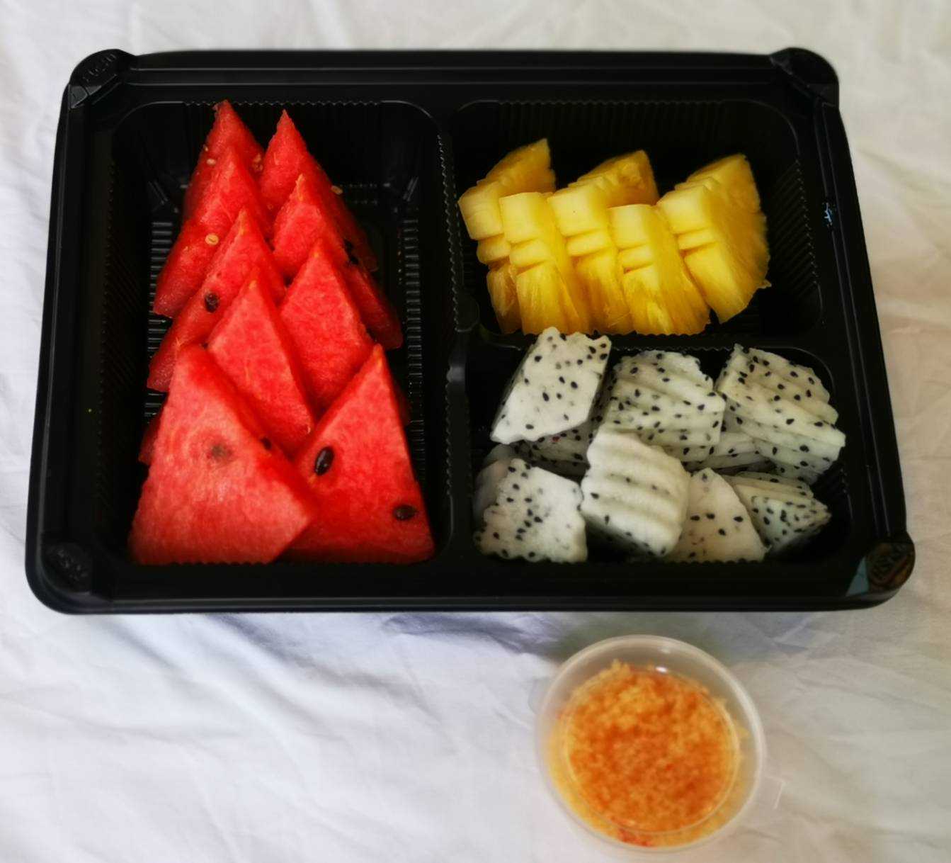 ผลไม้รวมแก้วมังกร