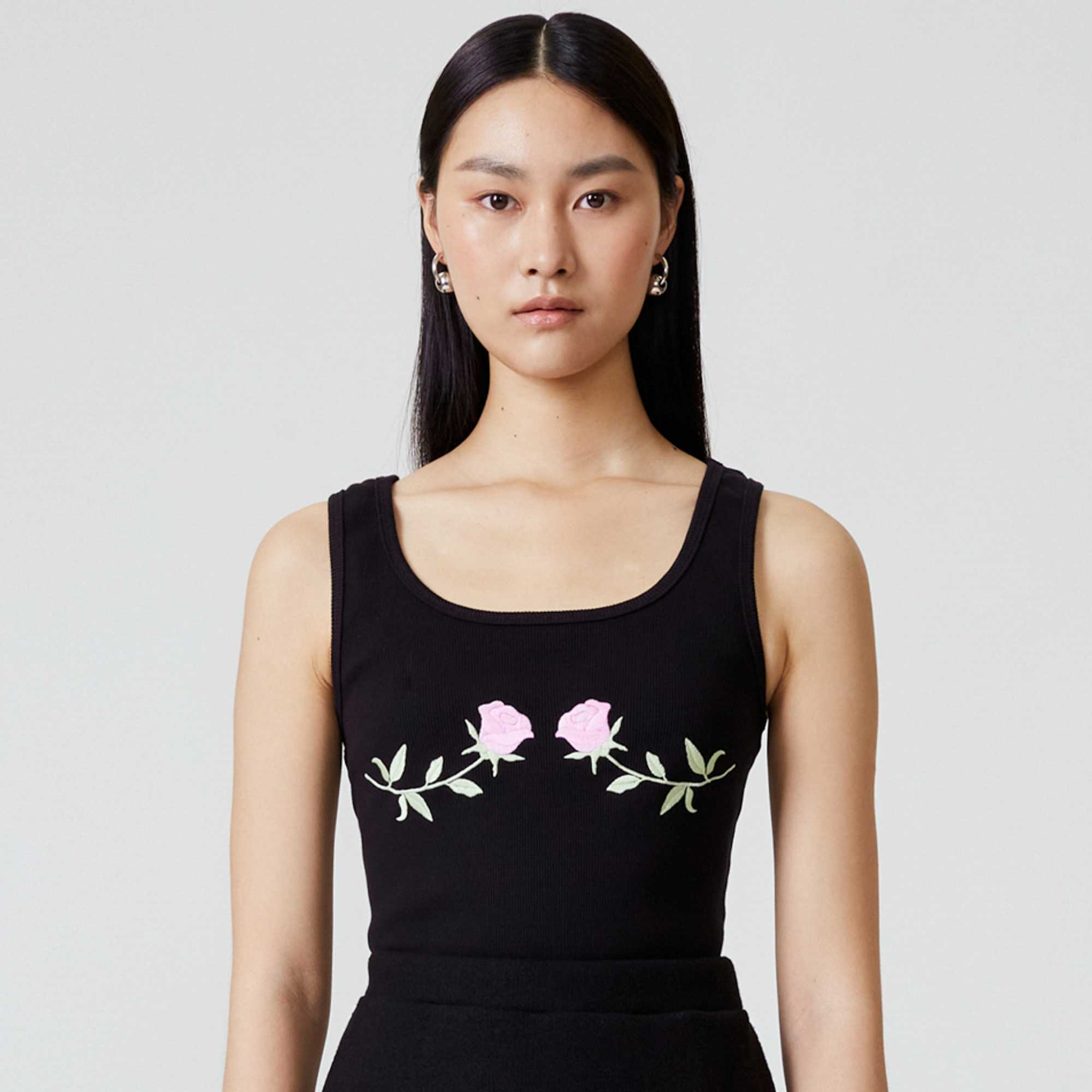Tank top with rose embroidery