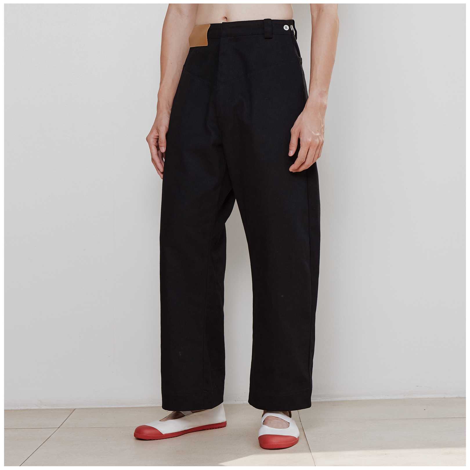 REVERSE (BLACK)