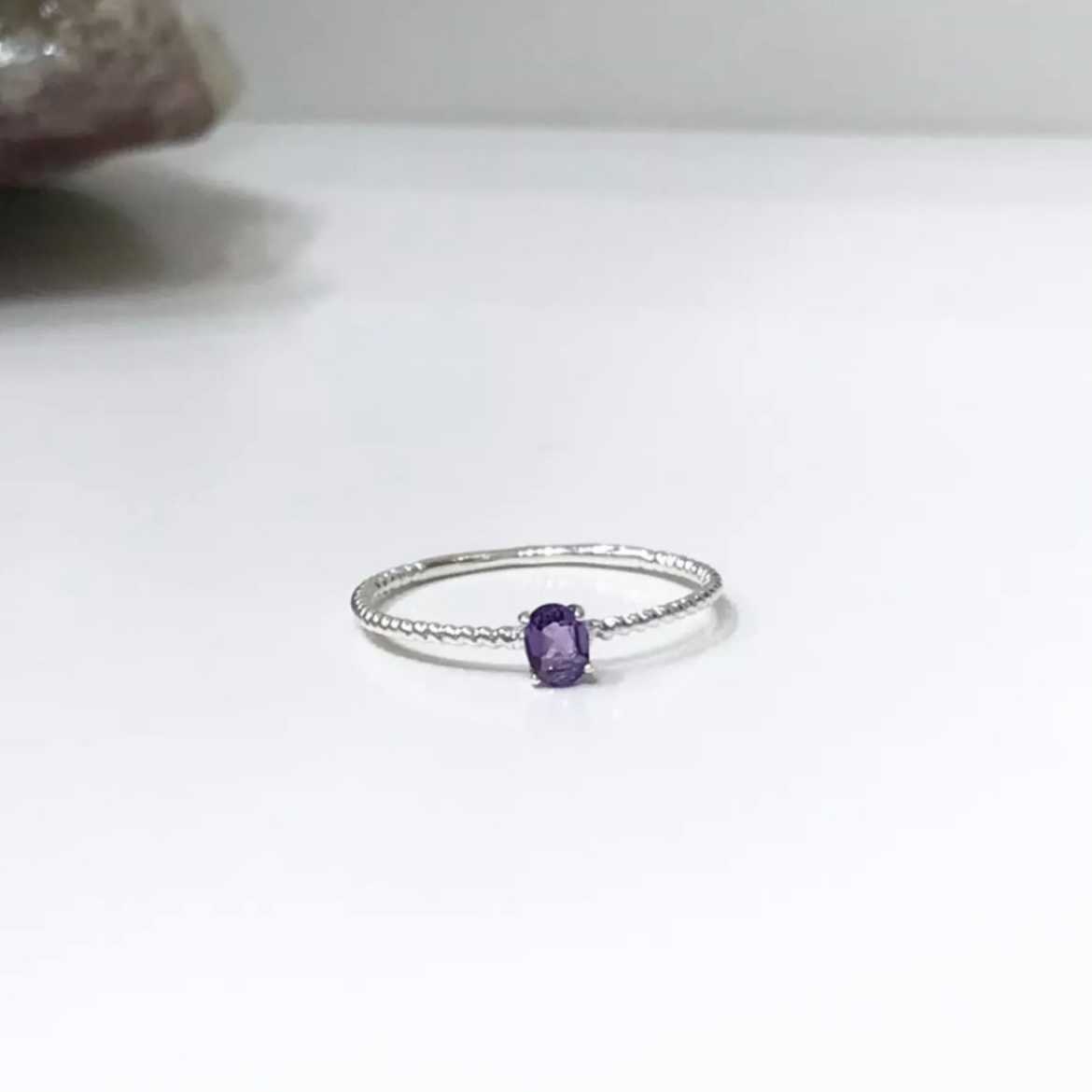 Winterwinter Jewelry Silver925 : แหวนเงินแท้ แหวนพลอยทรงรี พลอยแท้ อเมทิสต์ ( Amethyst )