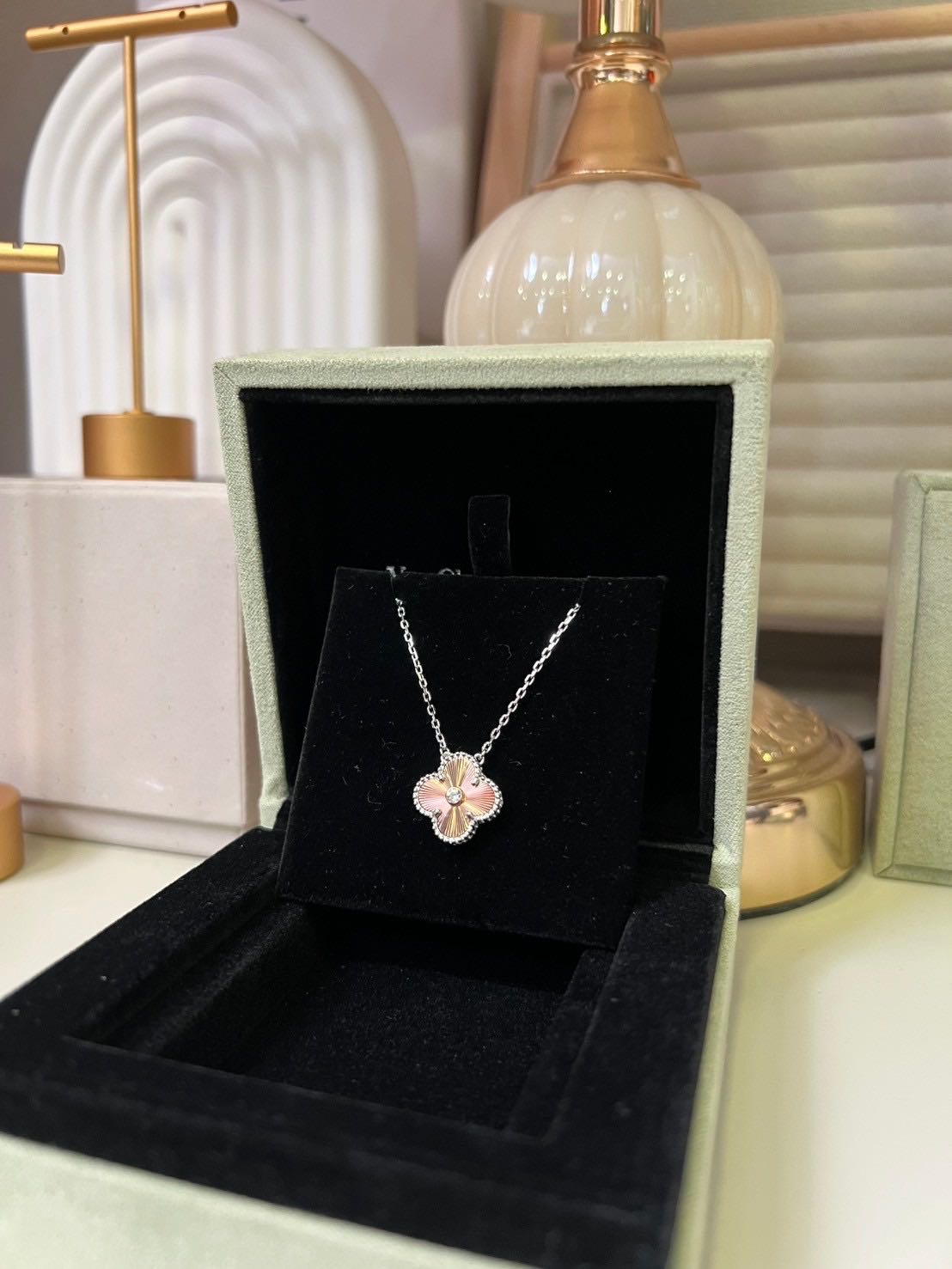 (N068)สร้อย VCA Pinkgold งาน1:1