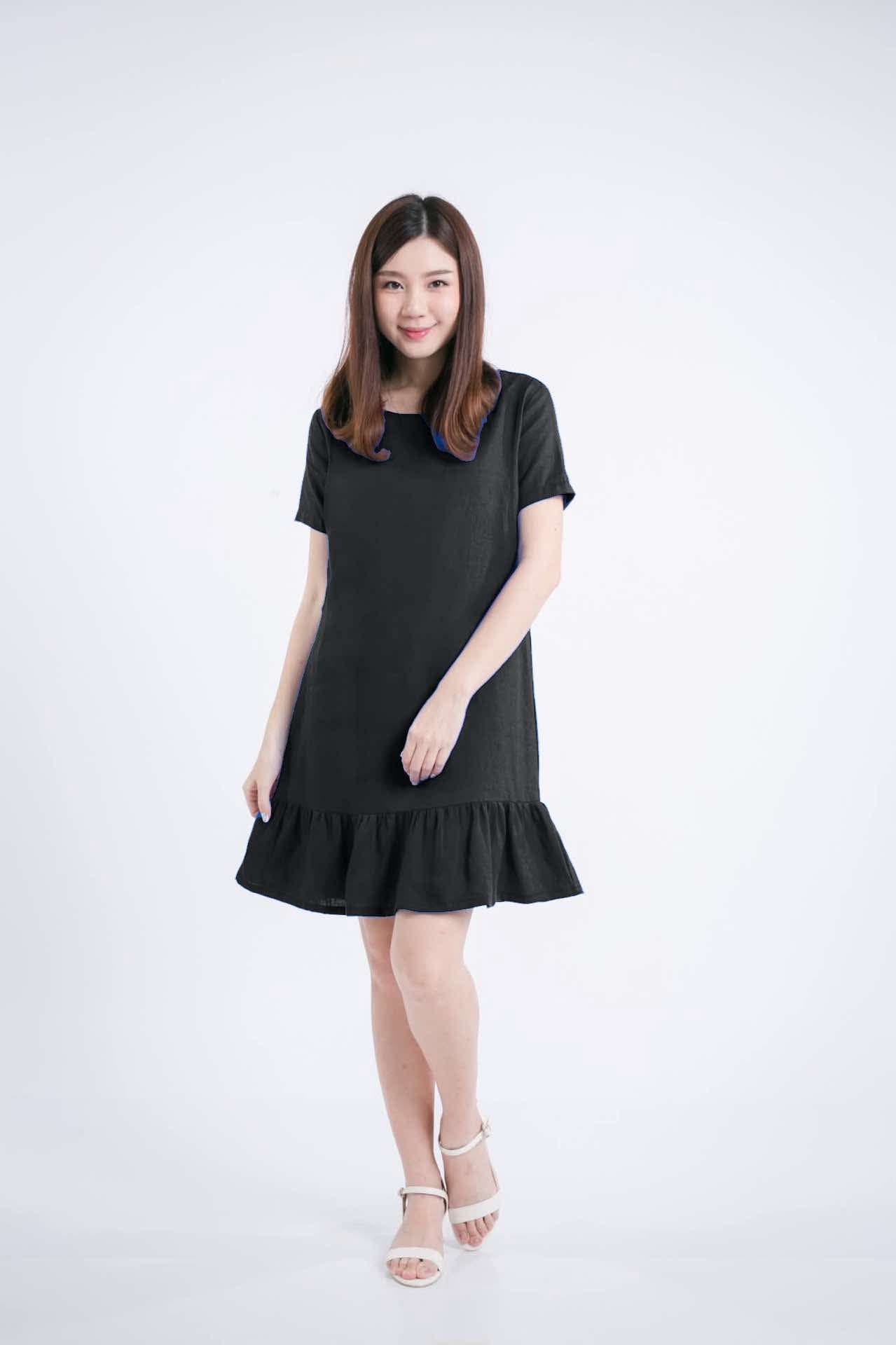 ชุดให้นม Black ruffle dress