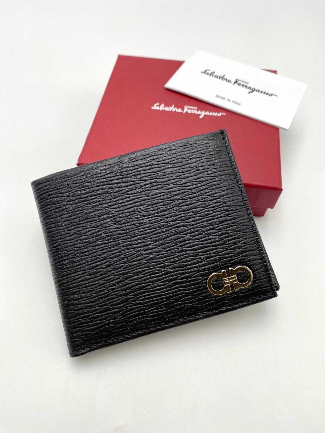 New  Ferragamo Card+Coins Wallet แท้💯🚗พร้อมส่ง