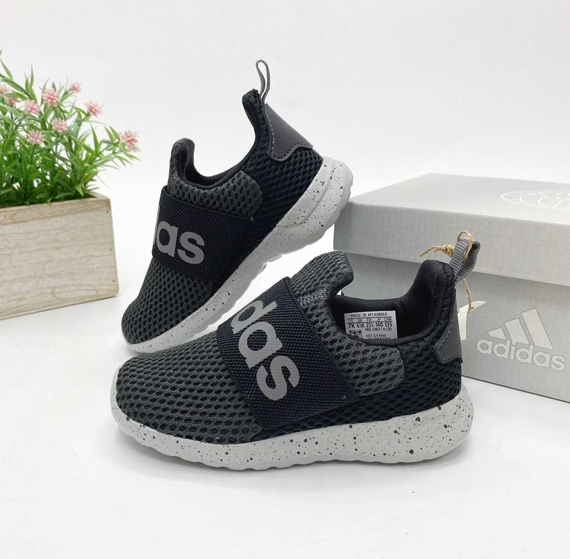 พร้อมส่ง Addias Black Shoes