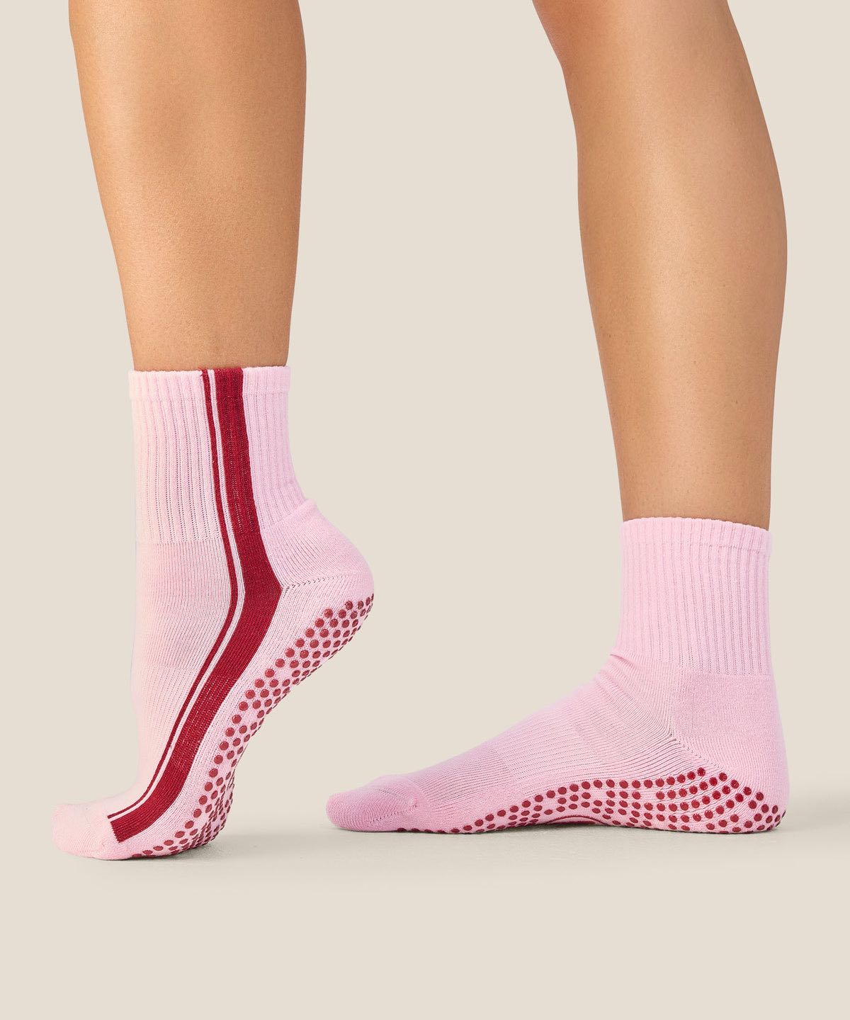 MoveActive Crew Grip Socks - Racer Pink | ถุงเท้าพิลาทิส