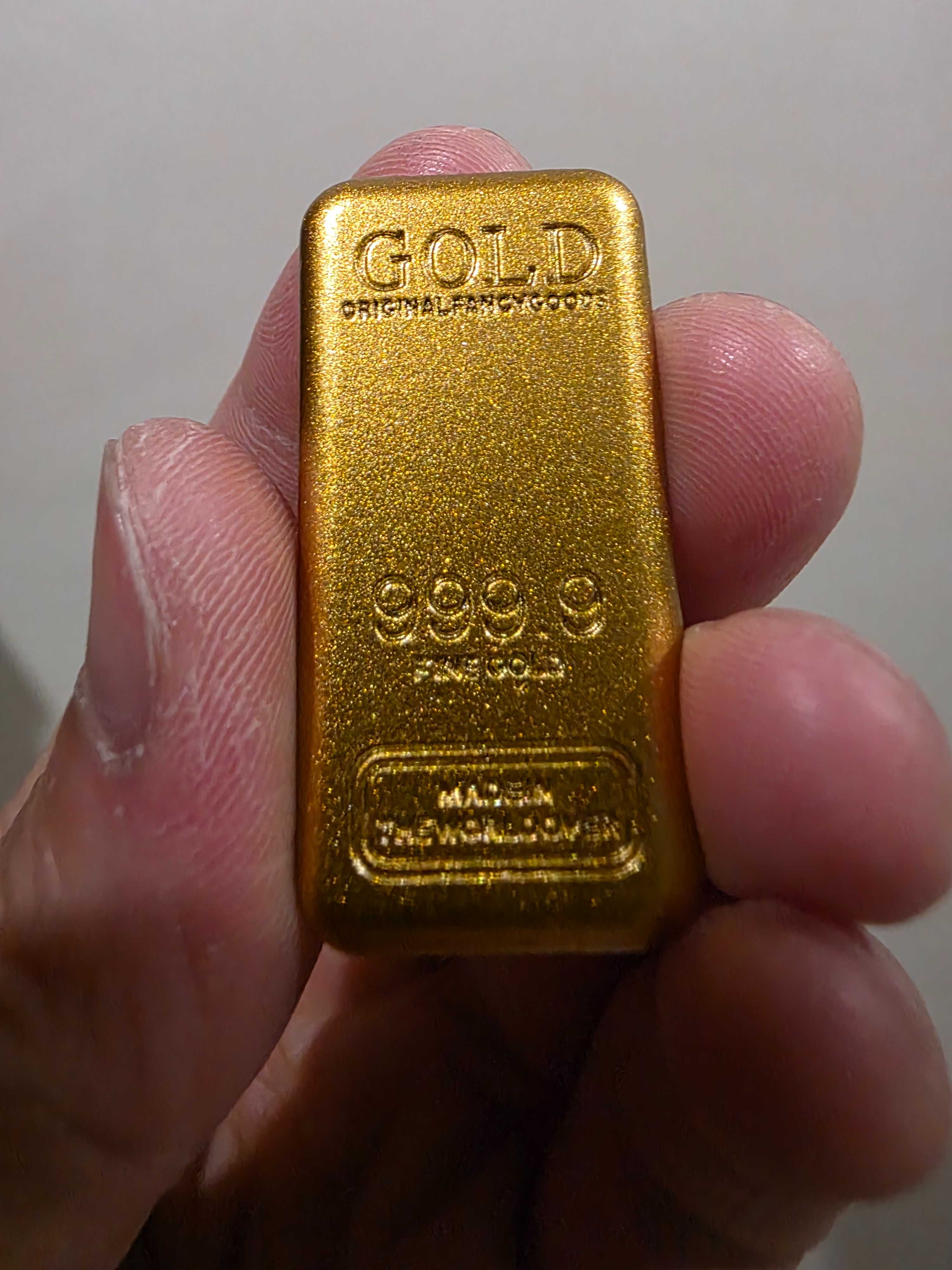 ก้อนสีทอง  999.9 FINE GOLD  สวยหนักๆ ของสะสม ขายตามสภาพ  ไม่ได้รับประกัน  พร้อมส่งครับ