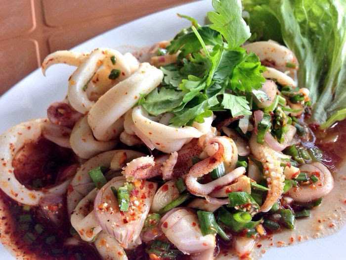 ลาบปลาหมึก