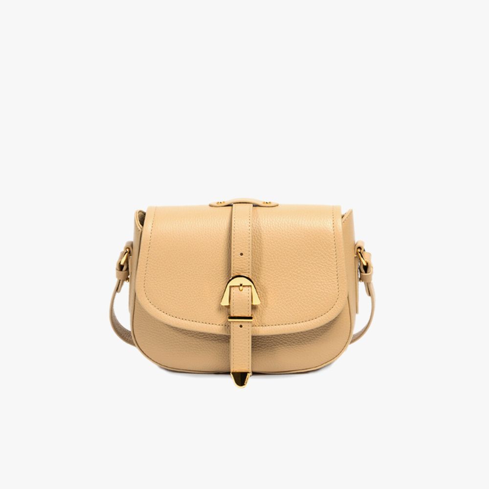 Coccinelle รุ่น Magalu' 150201 กระเป๋าสะพายผู้หญิง สี FRESH BEIGE ขนาด 22X18X7.5 cm