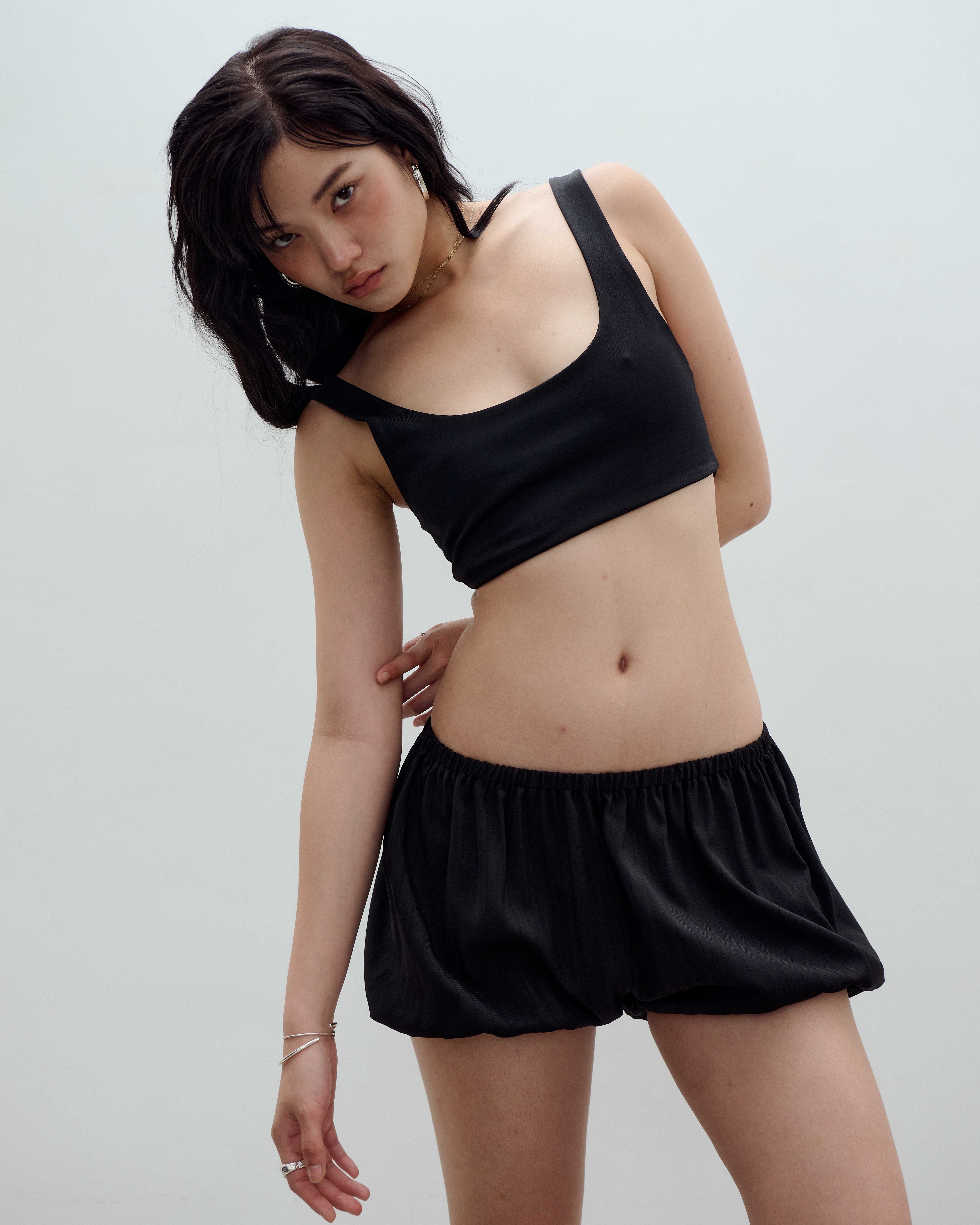 H.046 - Balloon Shorts - Stripe Black