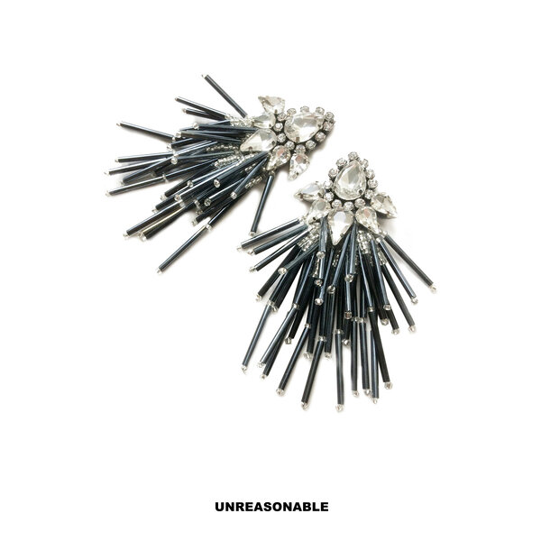 ต่างหูคริสตัลระย้า สีเทาควัน UA0424-03 Unreasonable Accessories