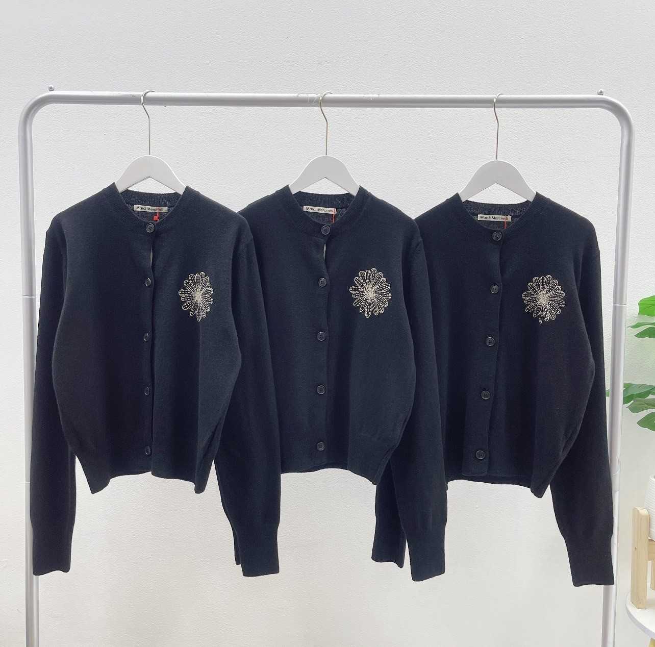 Mardi Round Neck Cardigan (Black)