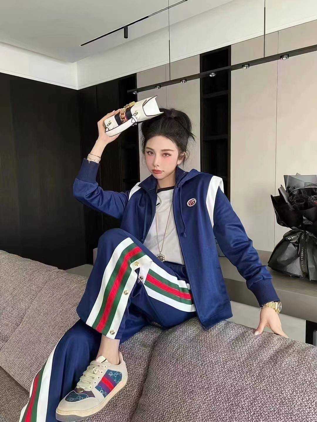 (SALE ) GUCCI HOODIE SET