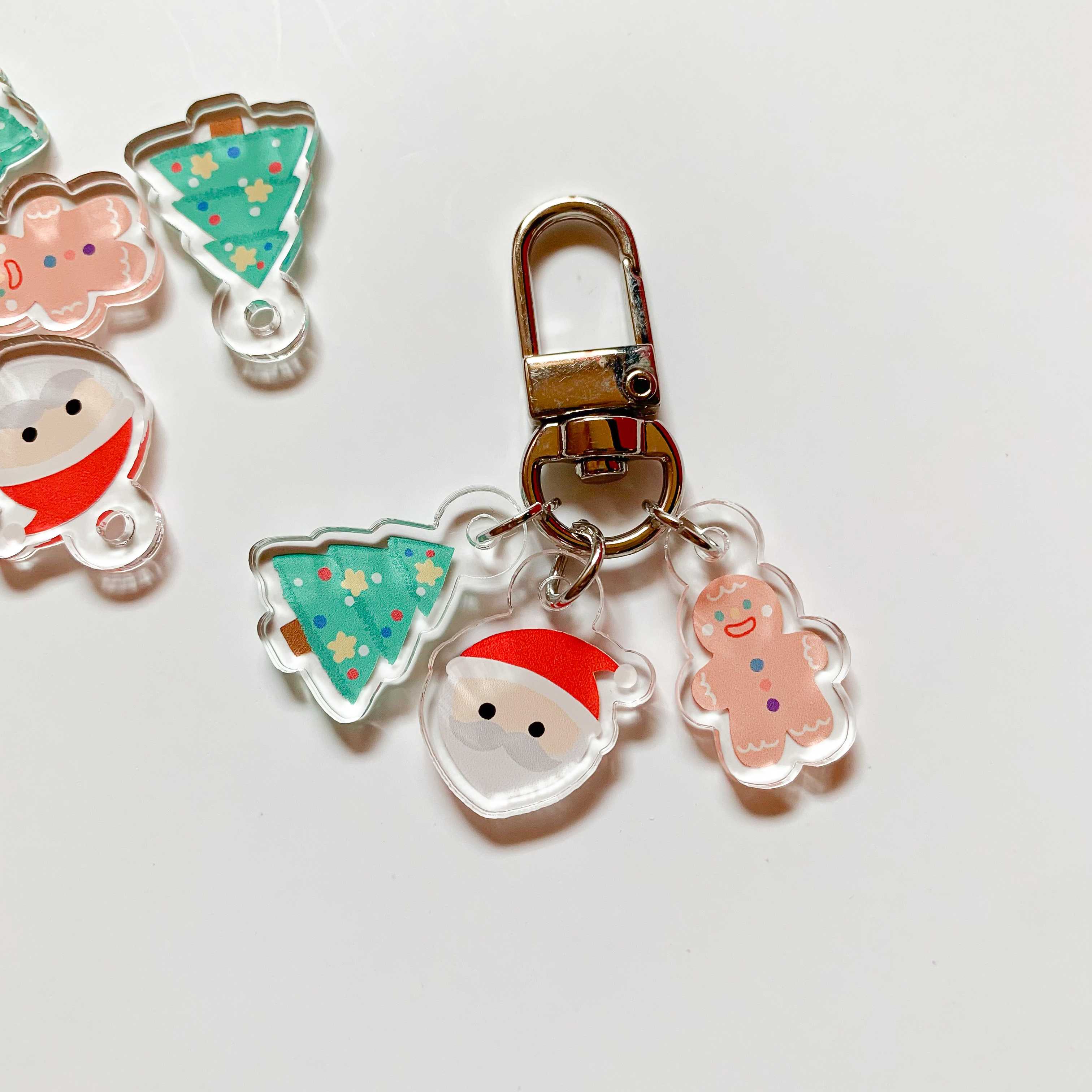 🎄พวงกุญแจ ⌗ Tiny Christmas'21 🎅🏻 size 2 cm. (อะคริลิค)