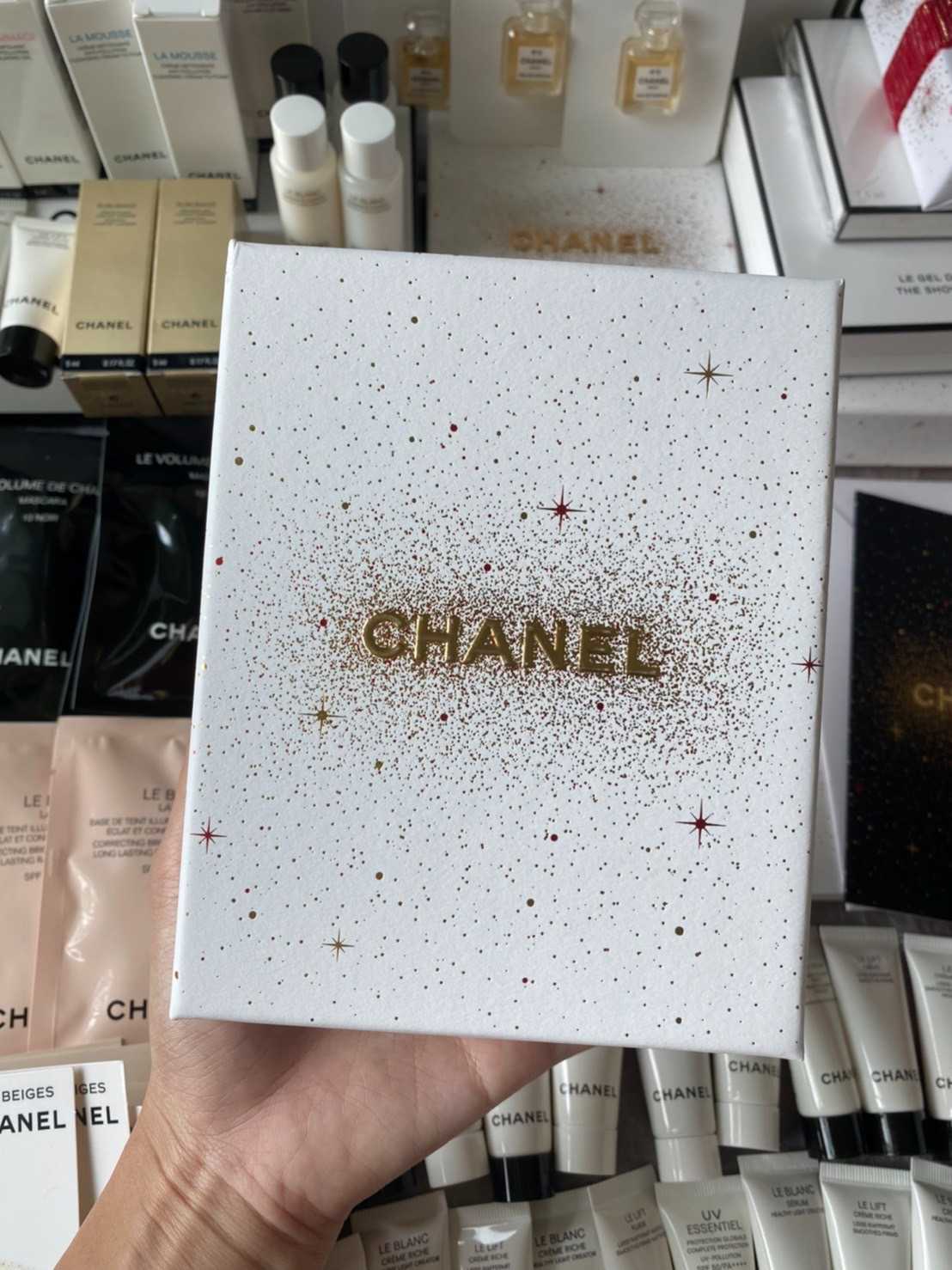 กล่องของขวัญ Chanel สำหรับใส่น้ำหอม
