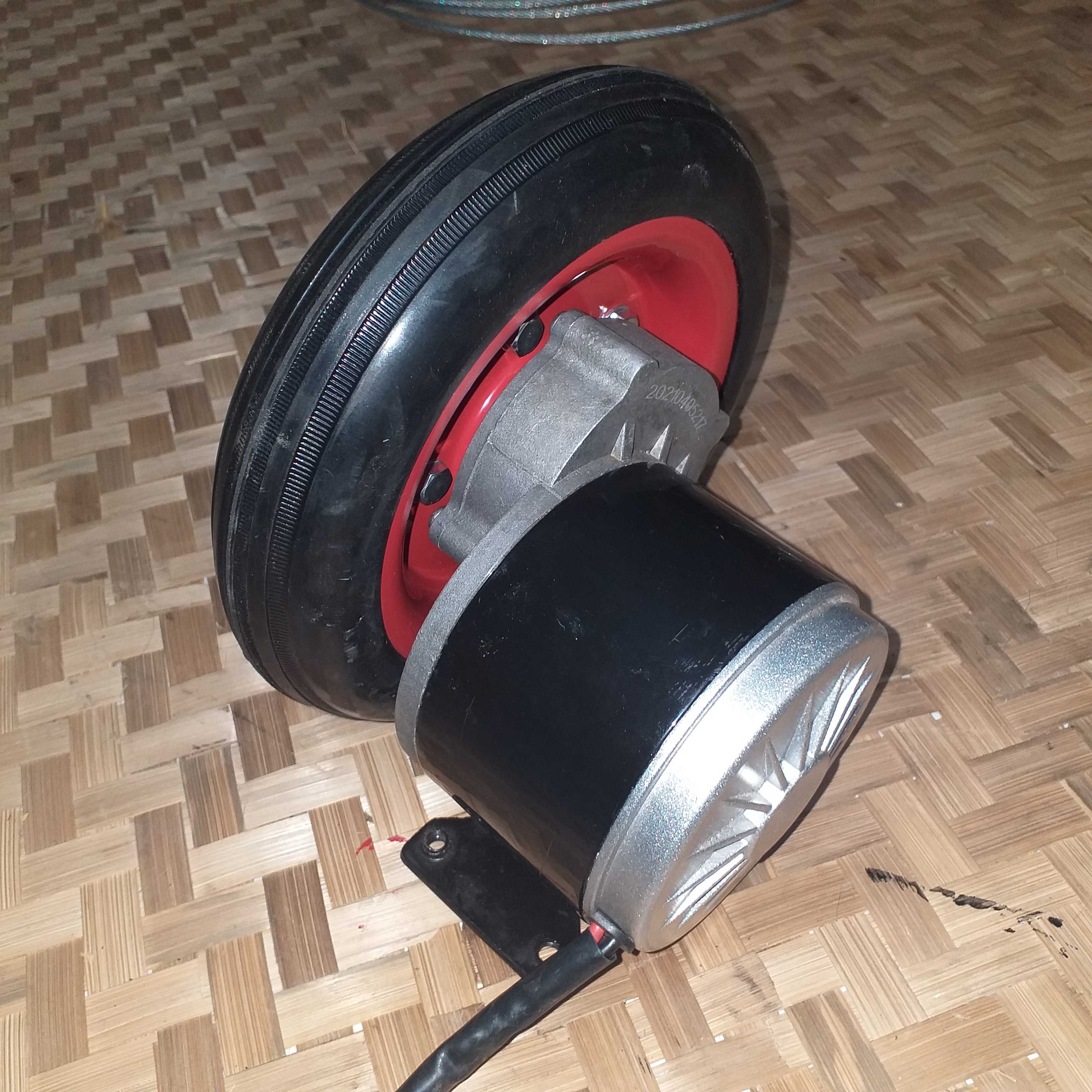 4.0K#7MG1215-NP22H# 250W 12V 400รอบ+ ดุม+ล้อ 7นิ้ว มอเตอร์เกียร์ ใช้ ทำรถ วิทยุบังคับ รีโมท