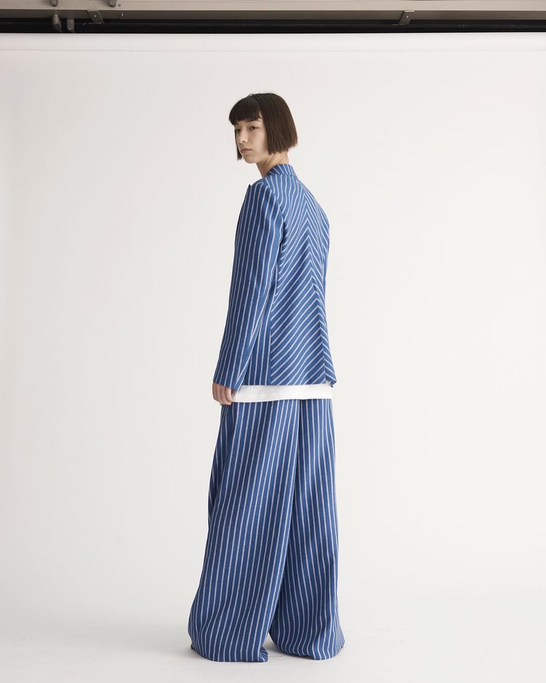 STRIPE PLEATED TROUSERS