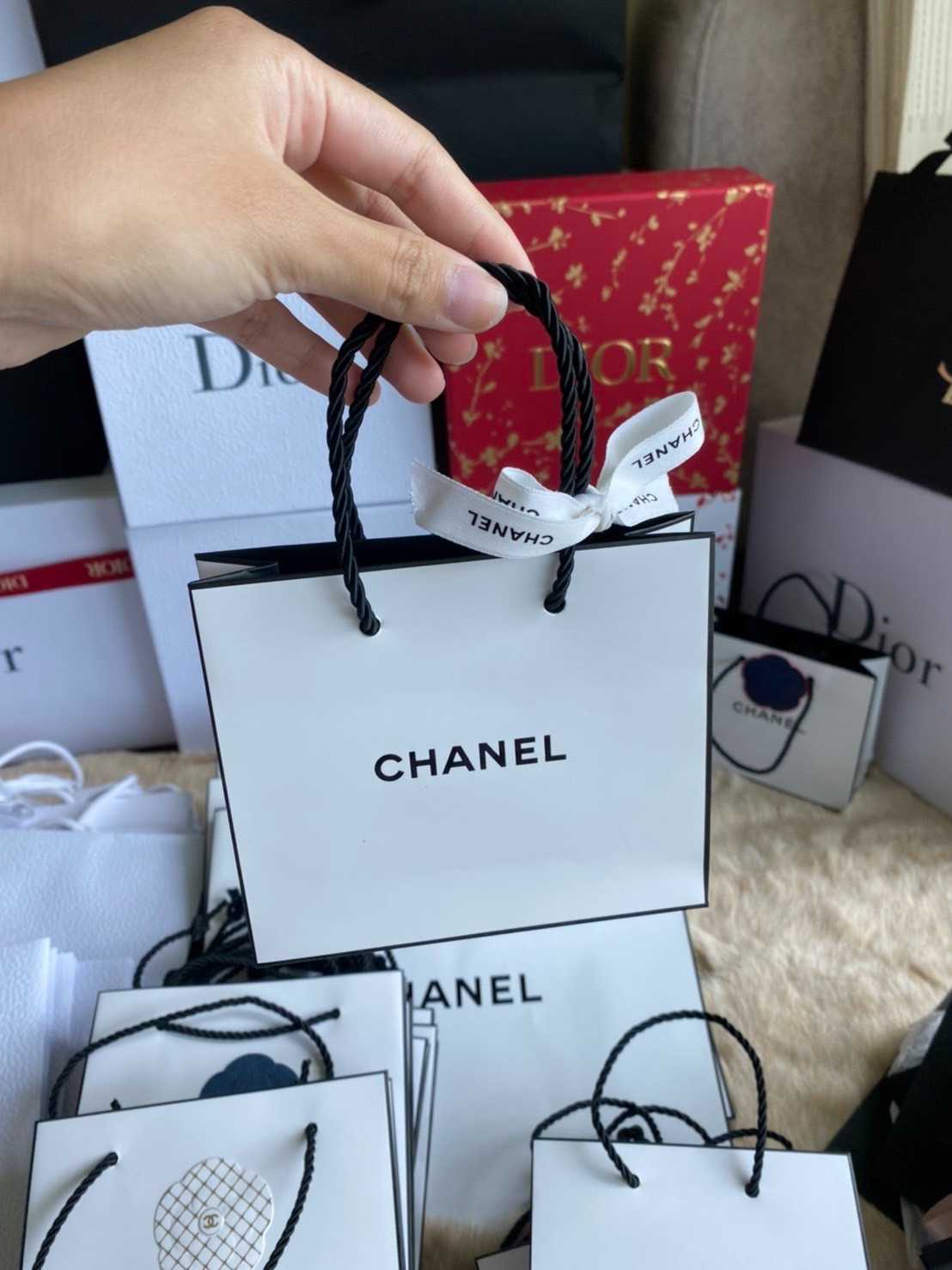 ถุงกระดาษ Chanel ใบเล็ก