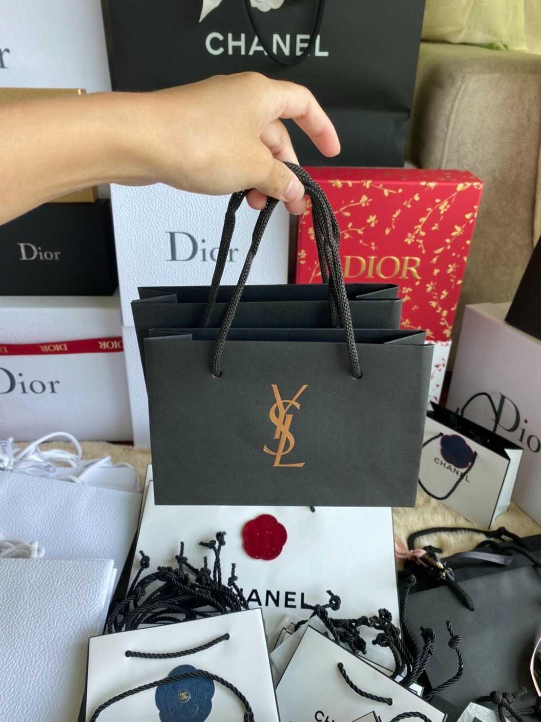 ถุงกระดาษ Ysl