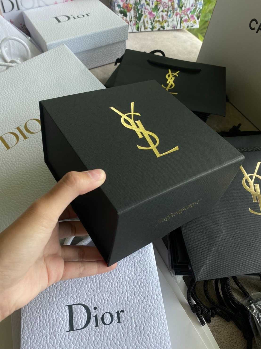 กล่อง Ysl