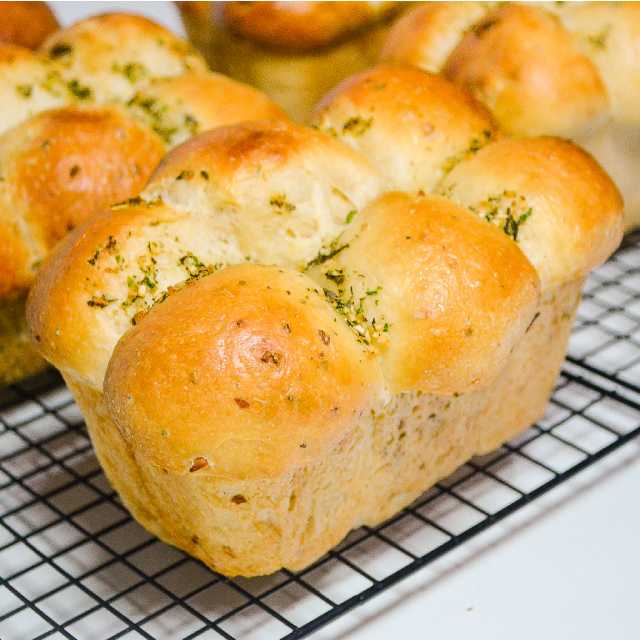 Garlic Herbs Bread | ขนมปังกระเทียมสไตล์อิตาเลี่ยน