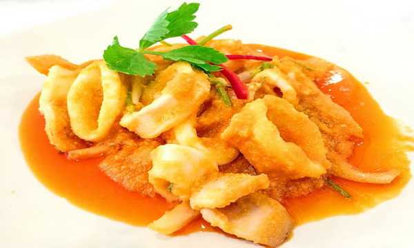 หมึกผัดไข่เค็ม