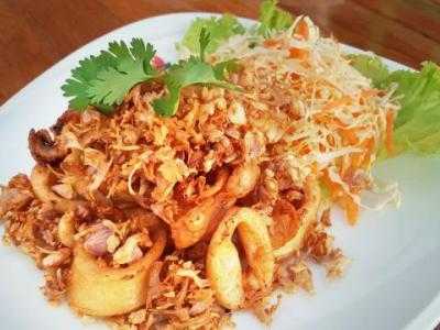 ปลาหมึกทอดกระเทียม