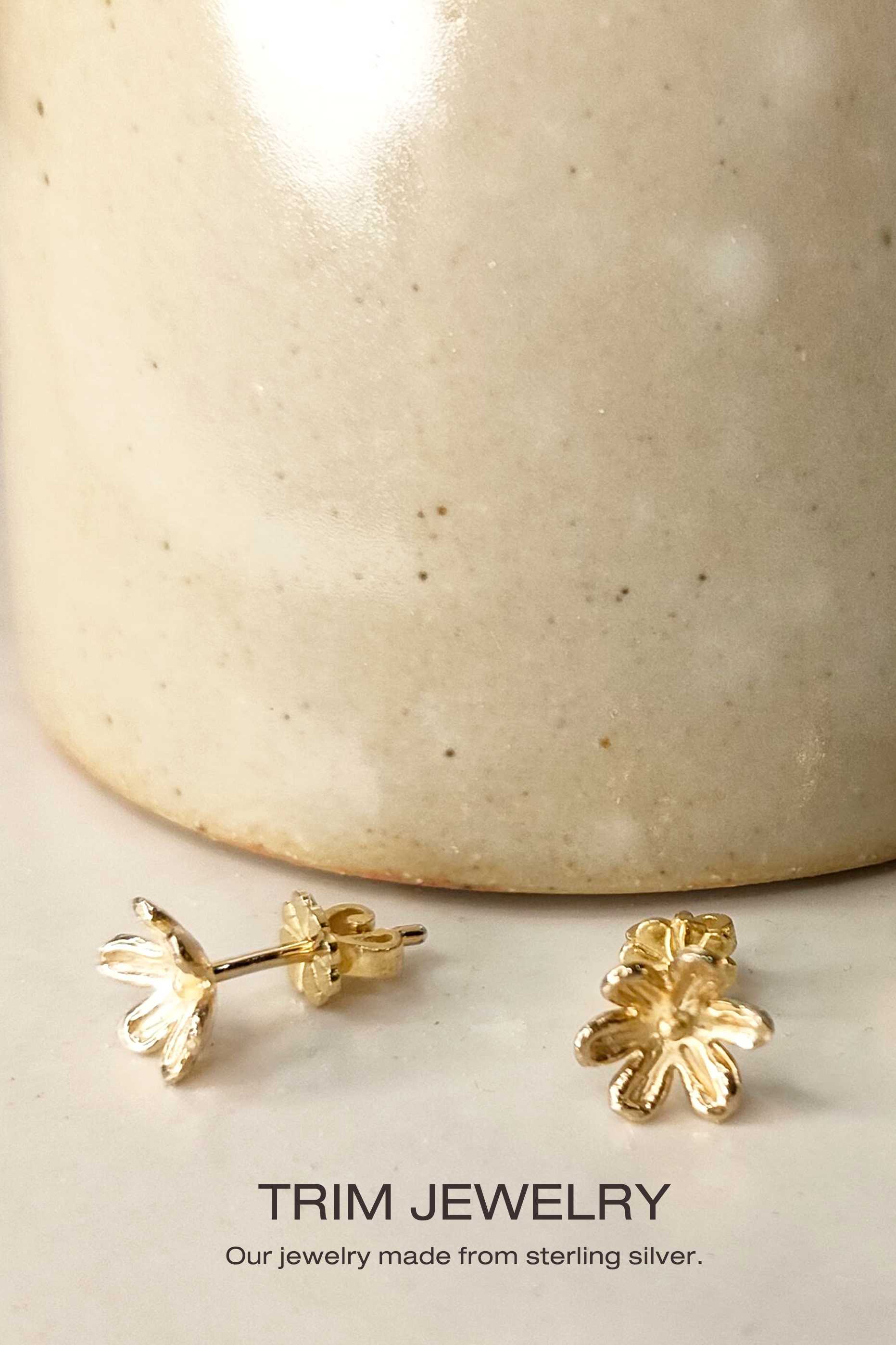 Simple 925 Sterling Silver Flower Earrings - Gold 9K plated